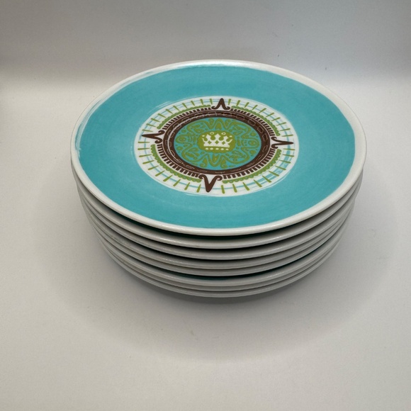 Vintage Set of 13 Melmac Melamine Plates and Saucers By Maplex Toronto Canada. - Picture 6 of 8